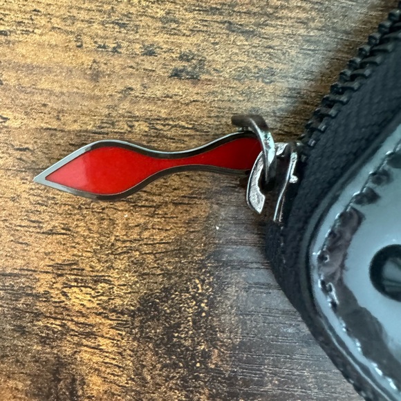 🖤❤️ Christian Louboutin Spiked Zip Around Wallet – Heart Studs | Made in Italy - Picture 4 of 6